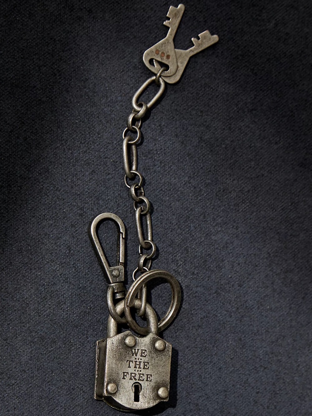 We the Free Lock Keychain 🔥 - Picture 2 of 15